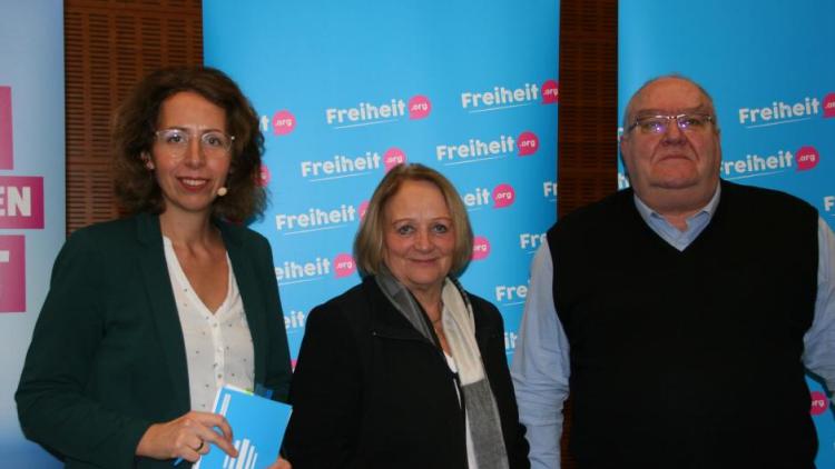 Sandra Schuld, Sabine Leutheusser-Schnarrenberger und Prof. Dr. Thomas Fischer (v.l.n.r.) (c) Ludger Kersting